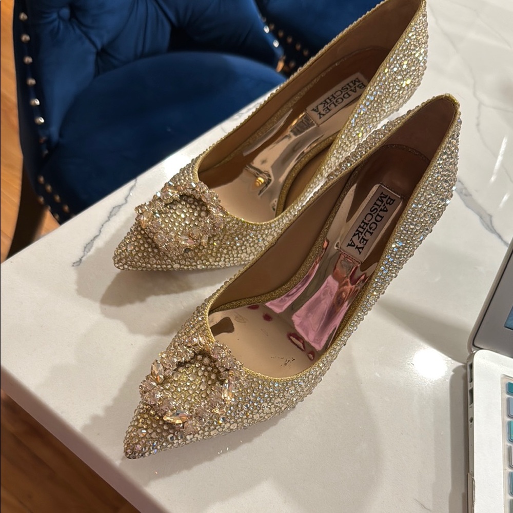 Badgley Mischka Gold Glitter Heels